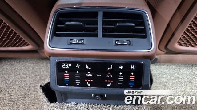 Audi A6 2020 — ფოტო 22/39