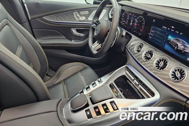 Mercedes-Benz AMG GT 2025 — Photo 9/20