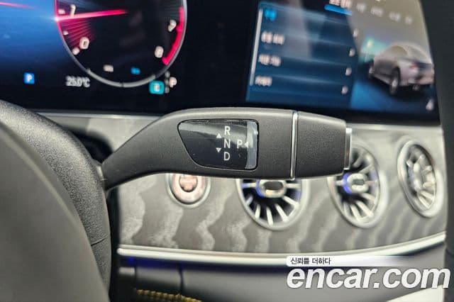 Mercedes-Benz AMG GT 2025 — Photo 15/20
