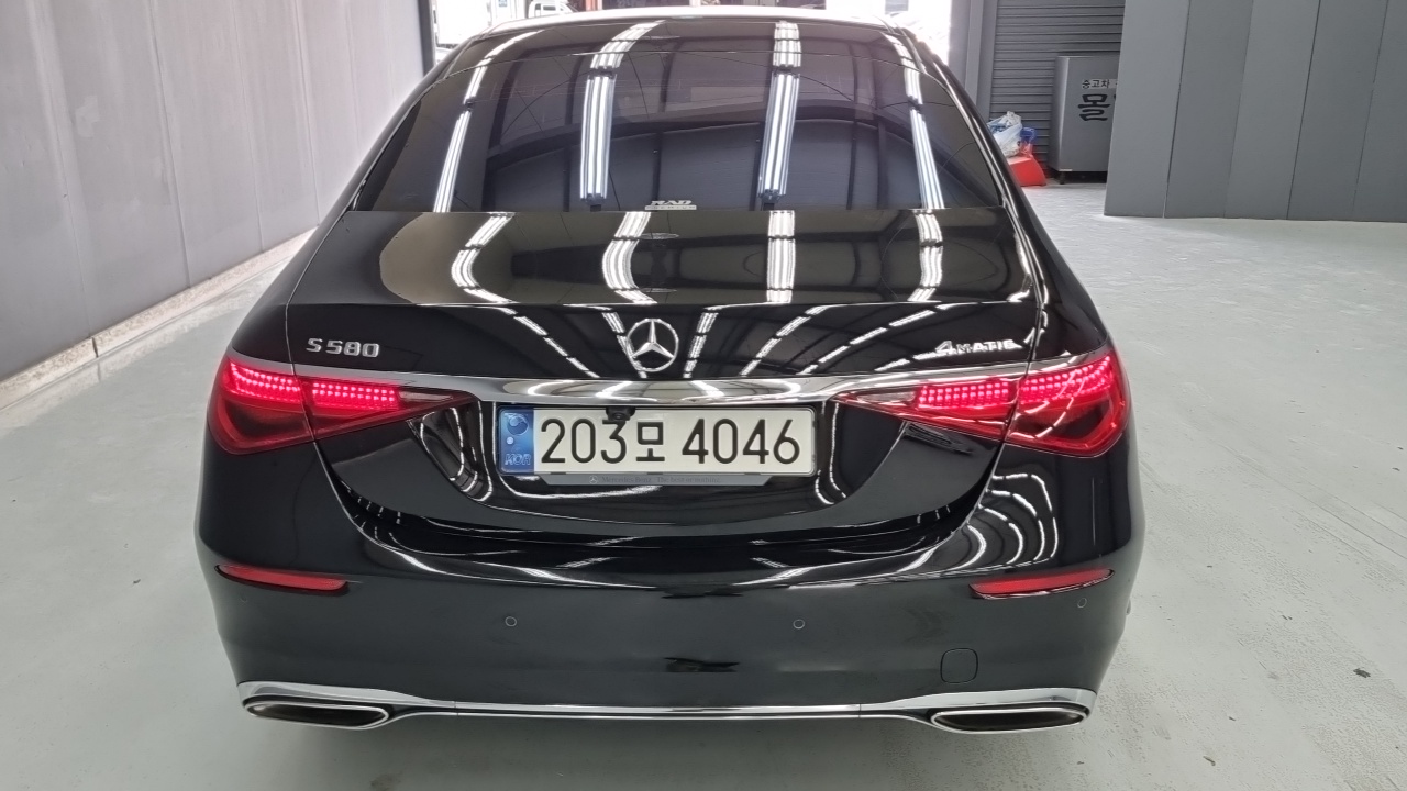 Mercedes-Benz S-Class 2021 — Photo 19/20