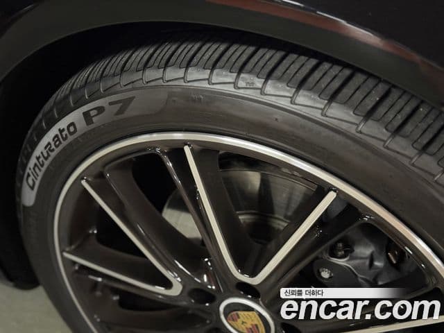 Porsche Panamera 2023 — ფოტო 11/20