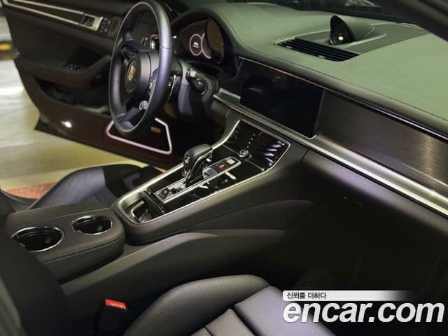 Porsche Panamera 2023 — ფოტო 5/20