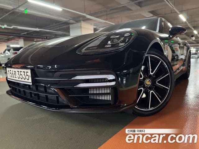 Porsche Panamera 2023 — ფოტო 7/20