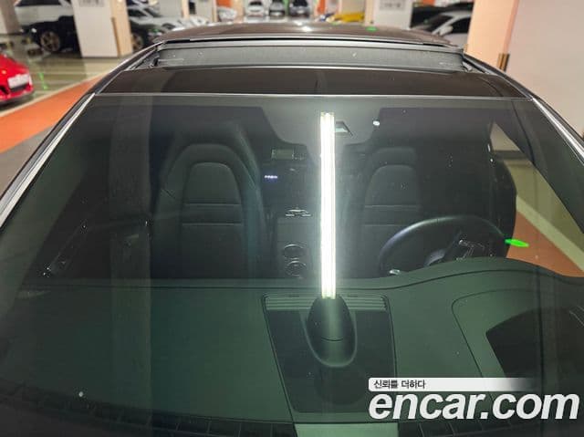 Porsche Panamera 2023 — ფოტო 19/20