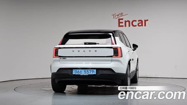 Volvo EX30 2025 — ფოტო 22/32