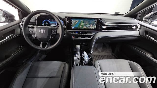 Toyota Camry 2026 — ფოტო 20/35