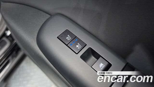 Hyundai Grandeur Hybrid 2025 — ფოტო 33/36