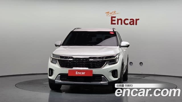 Kia Seltos 2023 — ფოტო 23/30