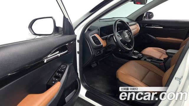 Kia Seltos 2023 — ფოტო 29/30
