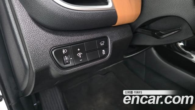 Kia Seltos 2023 — ფოტო 21/30