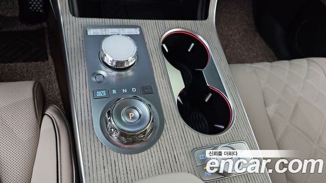 Genesis GV80 2025 — ფოტო 30/33
