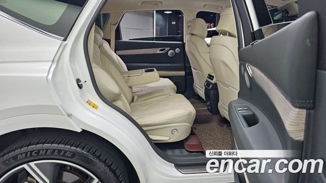 Genesis GV80 2025 — ფოტო 31/33
