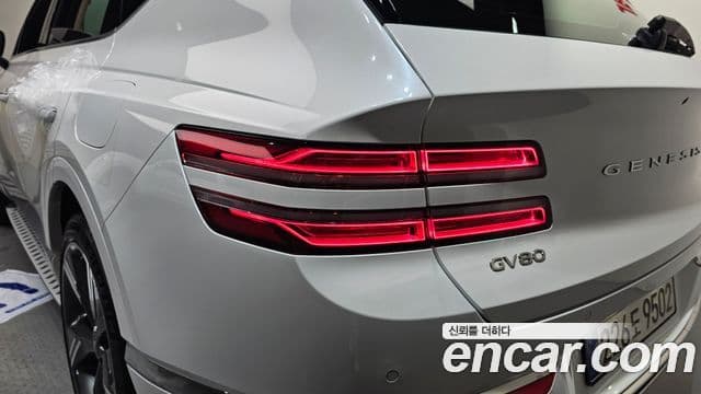 Genesis GV80 2025 — ფოტო 28/33