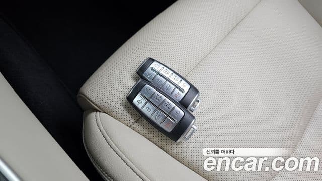 Genesis GV70 2021 — Photo 3/36