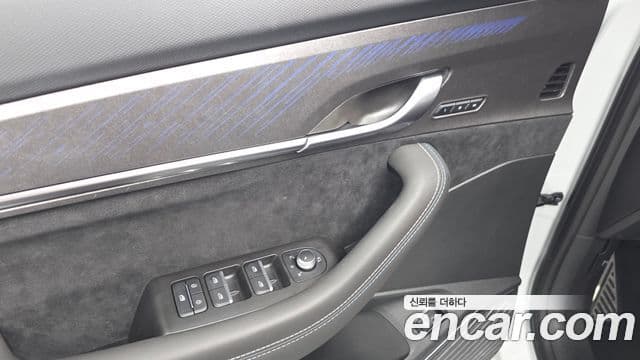 Renault Samsung Grand Koleos 2025 — Photo 26/31