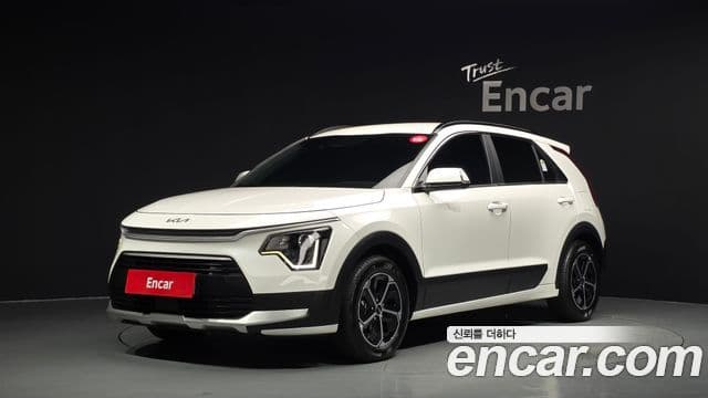 Kia Niro 2025 — Фото 1/20