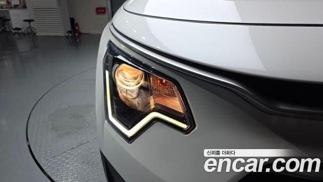 Kia Niro 2025 — Photo 2/31