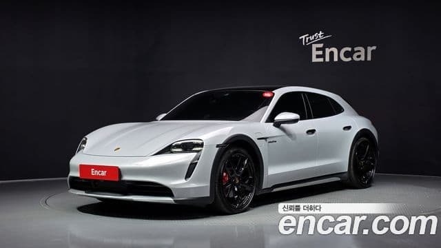 Porsche Taycan 2022 — Photo 7/32
