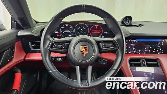 Porsche Taycan 2022 — Photo 5/32