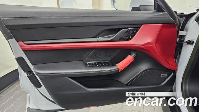 Porsche Taycan 2022 — Photo 22/32