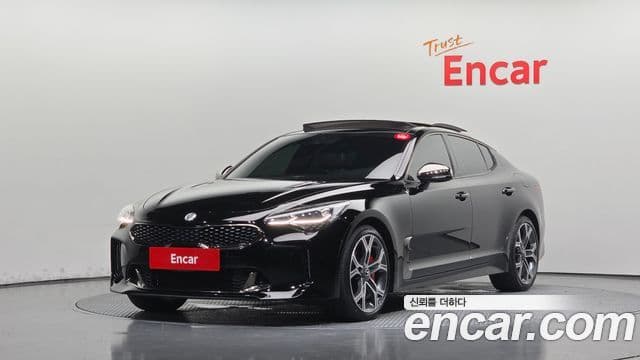 Kia Stinger 2018 — Фото 1/20