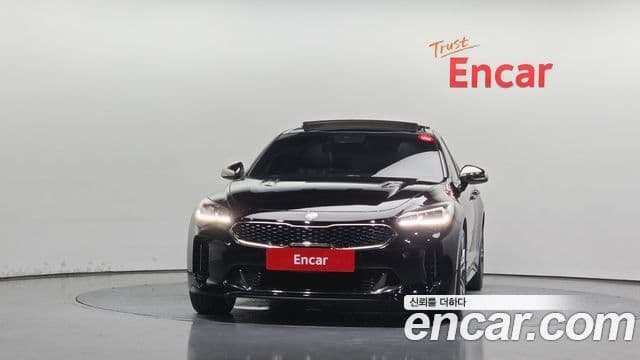 Kia Stinger 2018 — Фото 3/20