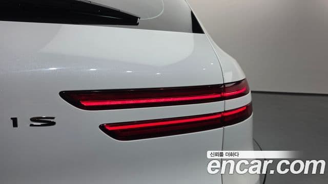Genesis GV70 2021 — Şəkil 33/35