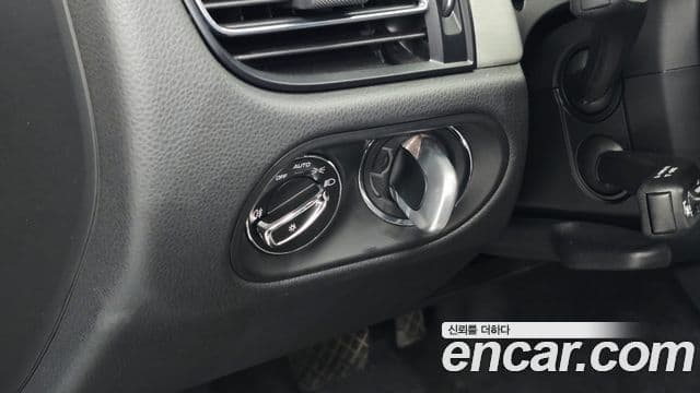 Porsche Macan 2023 — Photo 16/37