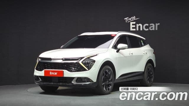 Kia Sportage 2022 — Фото 1/20