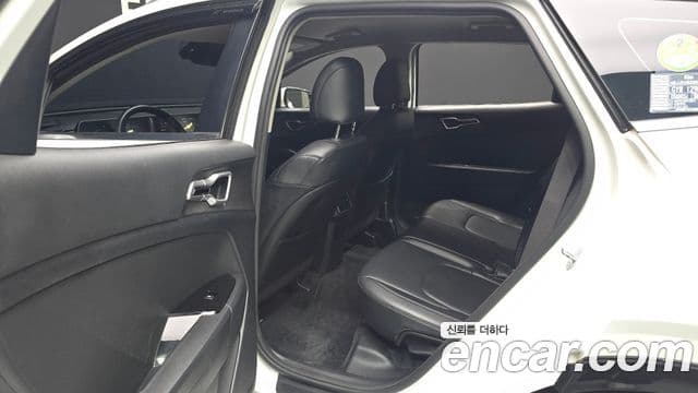 Kia Sportage 2022 — Фото 12/20