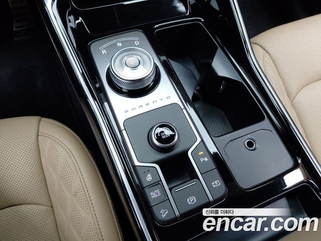 Kia Sorento 2023 — Фото 9/20