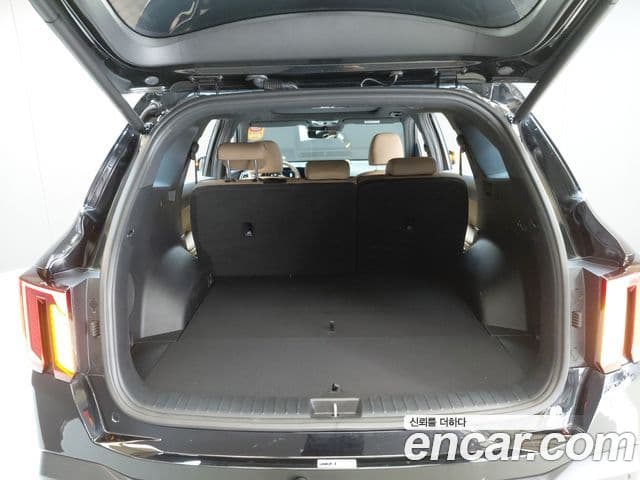 Kia Sorento 2023 — Фото 18/20
