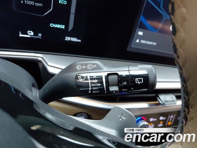 Kia Sorento 2023 — Şəkil 29/30