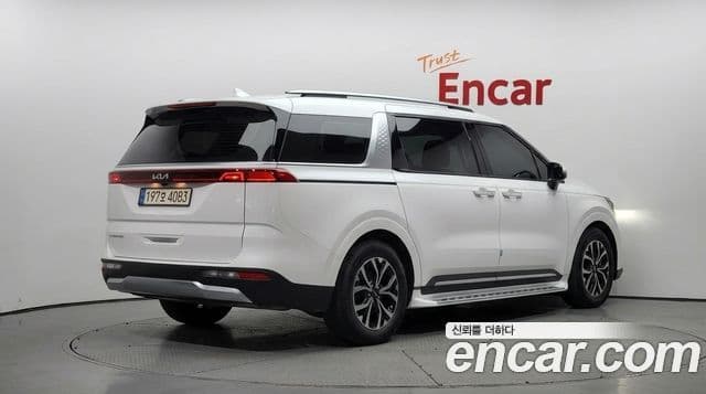 Kia Carnival 2022 — Фото 2/20