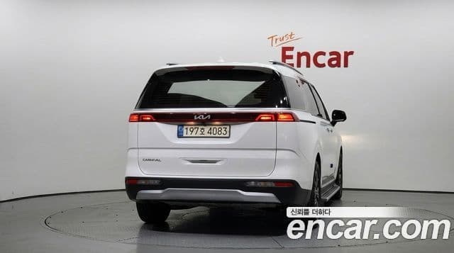 Kia Carnival 2022 — Фото 4/20
