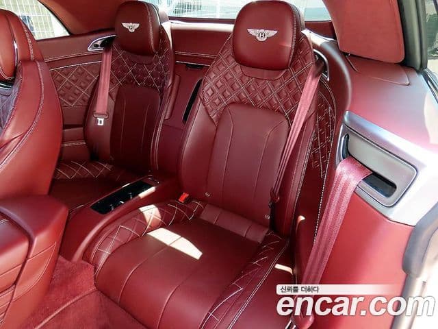 Bentley Continental GT 2019 — Фото 9/20