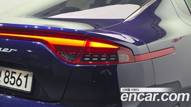 Kia Stinger Meister 2023 — Photo 33/36