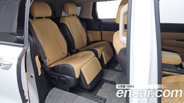 Kia Carnival 2022 — Фото 11/20