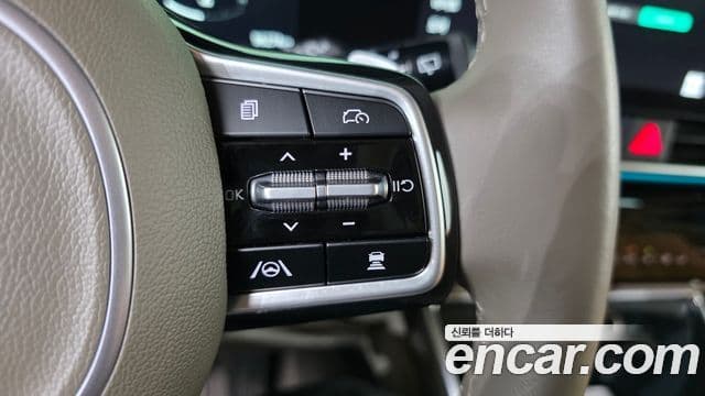 Kia Carnival 2024 — Фото 18/20