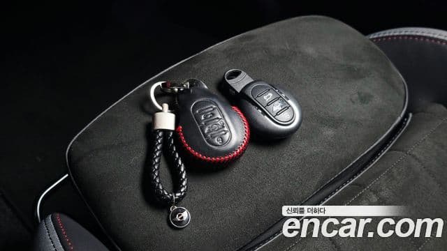 Mini Cooper S 2020 — Фото 16/20