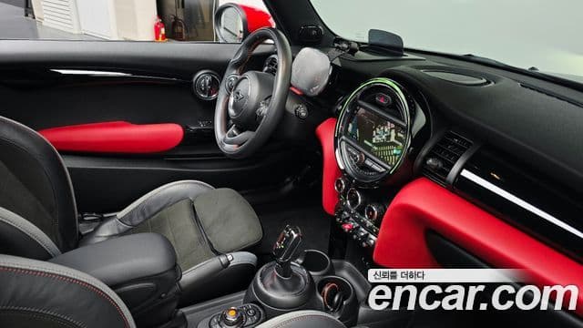 Mini Cooper S 2020 — Фото 18/20