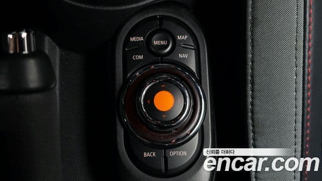 Mini Cooper S 2020 — Фото 20/20