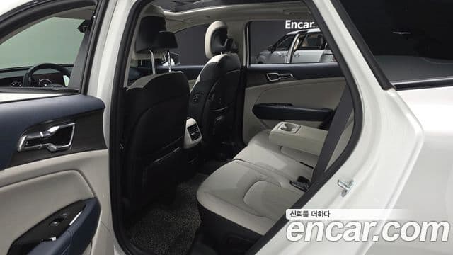 Kia Sportage 2021 — Фото 11/20