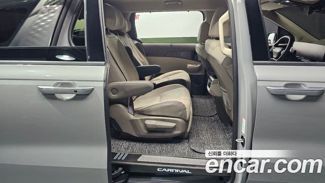 Kia Carnival 2025 — Фото 11/20