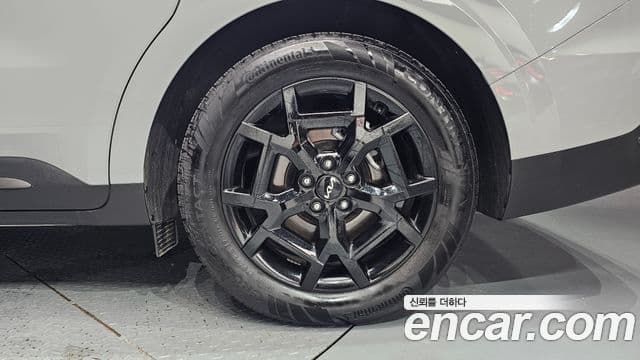 Kia Carnival 2025 — Photo 14/32