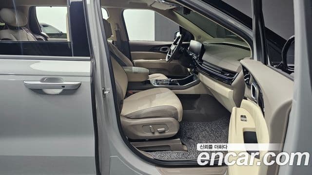 Kia Carnival 2025 — Photo 9/32
