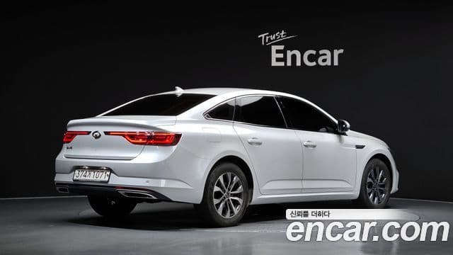 Renault Samsung SM6 2023 — Фото 1/20
