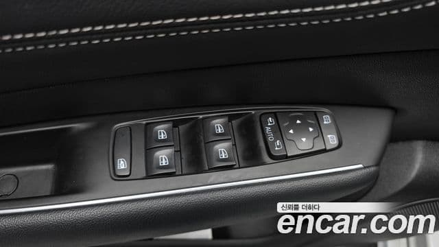 Renault Samsung SM6 2023 — ფოტო 21/32
