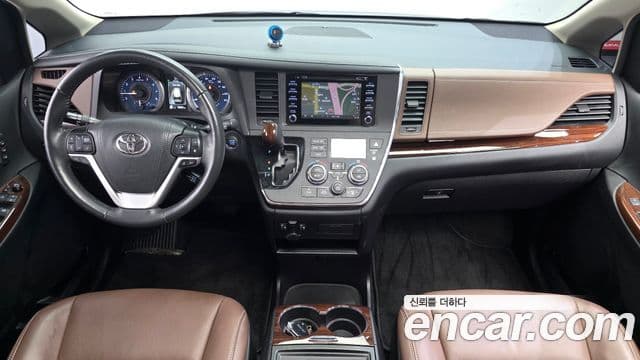 Toyota Sienna 2019 — Şəkil 10/20