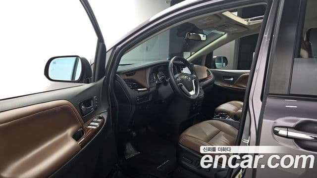 Toyota Sienna 2019 — Şəkil 1/20